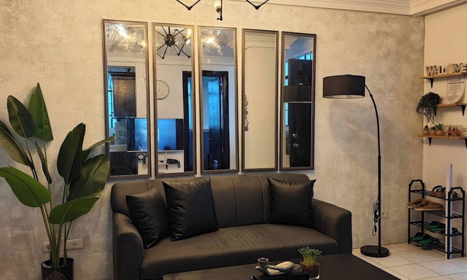 Baguio Casa | Luxhomme Guesthouse With Balcony