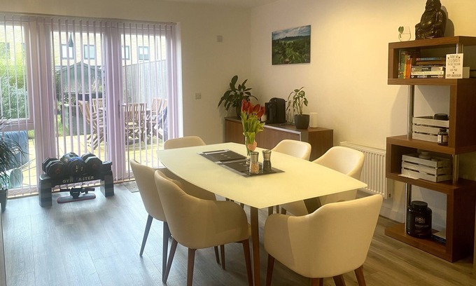The Wrythe Casa | Luxorious 2-Bedroom Townhouse in Carshalton