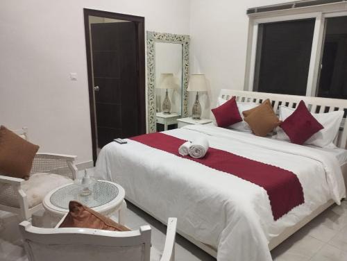 Shyamkhet Hotel | Luxsugero Penthouse Luxsugero penthouse Kainchi Dham - Nainital