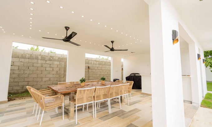 Villa Gonzalez Villa | Luxurious Family Villa - Located Santiago de los caballeros.