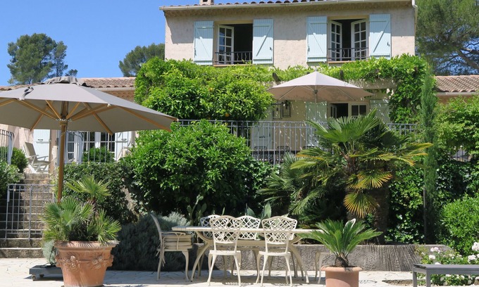 Le Revest-les-Eaux Villa | Luxuary villa 180 m2 with a nice 20 acres garden and swimming pool 11 x 7 m