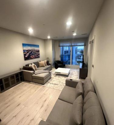 Revere Apartamento | Luxurious 1BR, Pool, Gym, nr Blue Line