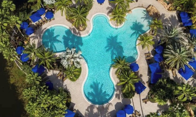 Biggar Condominio | Luxurious 2 bed/2.5 bath available for rent! Resort Living! Pools, Gym, Courts