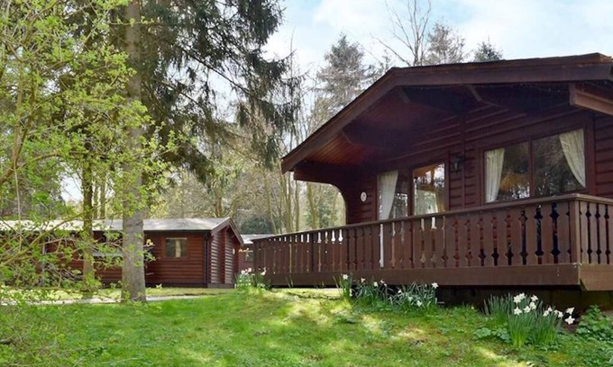 Kenwick Cabina | Lujosa cabaña de madera Log Lodge Holiday en Louth, Lincolnshire (2B para 6 personas)