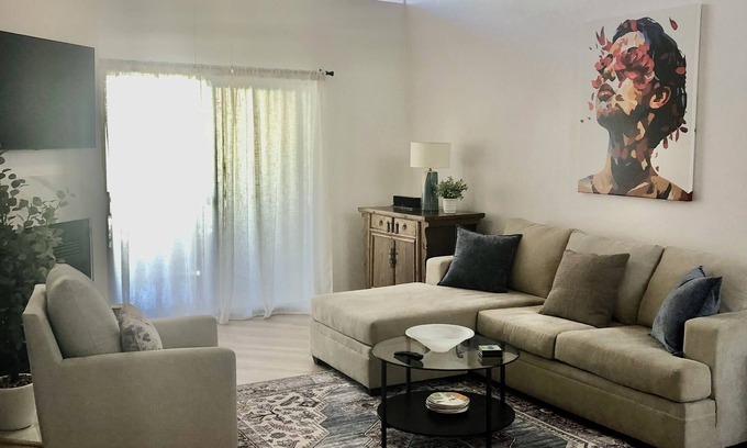 The Joshua Tree Condominio | Luxurious 2-bedroom condo in fabulous Paradise Valley /Scottsdale