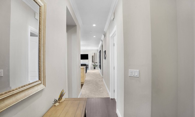 Mission Valley West Apartamento | Luxurious 2 bedroom / 2 full bath condo in Mission Valley West!