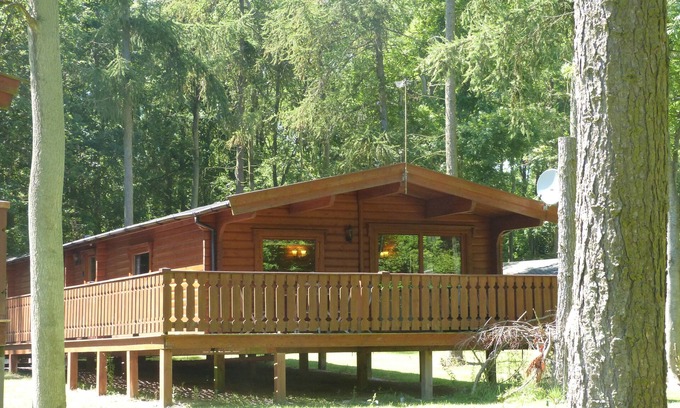 Kenwick Cabina | Lujosa cabaña de vacaciones de 3 camas Log Lodge en Louth, Lincolnshire (3B Sleeps6)