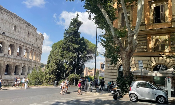Celio Apartamento | Luxurious 3-room residence in unique building in front of Colosseum.