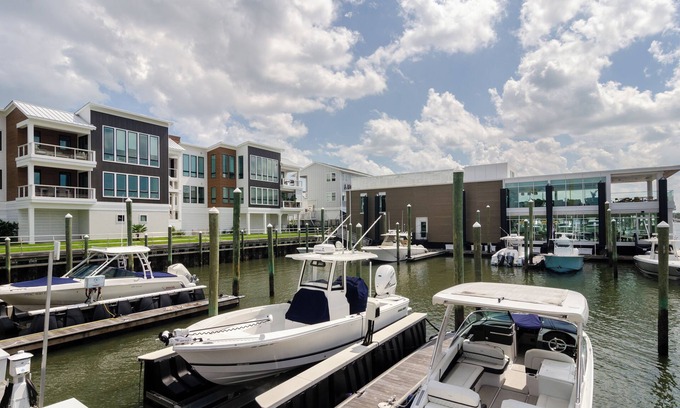 Wrightsville Beach Condominio | Luxurious 3BR condo with dock access on the water!