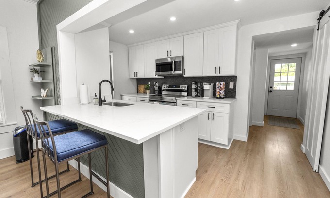 Dixieland Casa | Luxurious 3BR Downtown Lakeland