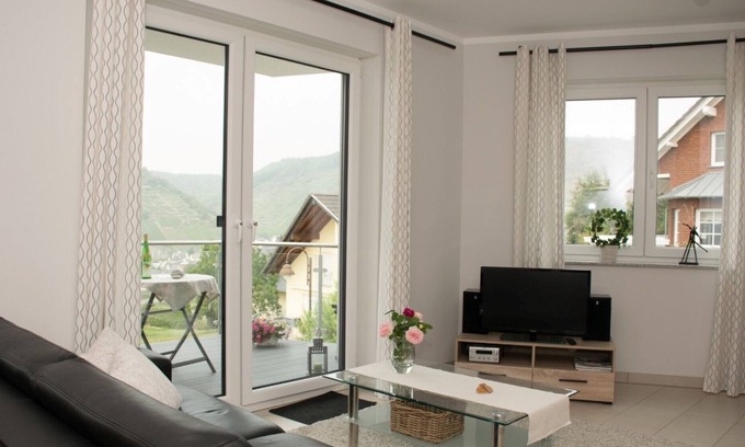 Dieblich Apartamento | Lujoso apartamento de 4 * nuevo, 75m² + 55m² con vistas al castillo de Mosel, Coblenza / Dieblich
