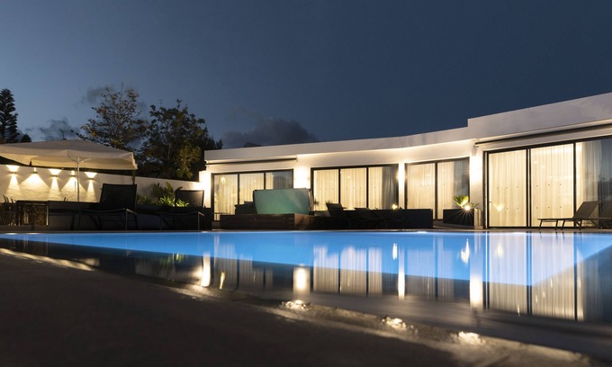 Los Mojones Casa | NUEVO a Los Mojones Villa de 5 dormitorios y 4 baños con impresionantes vistas e instalaciones.