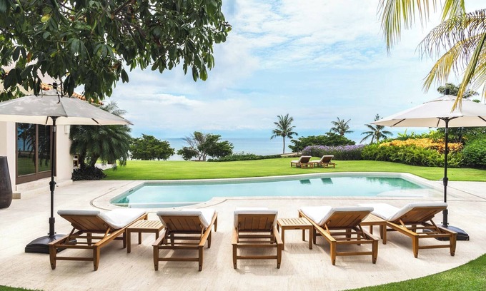 Punta de Mita Villa | Villa privada de lujo frente al mar/ dentro de Punta Mita/ Servicio de personal