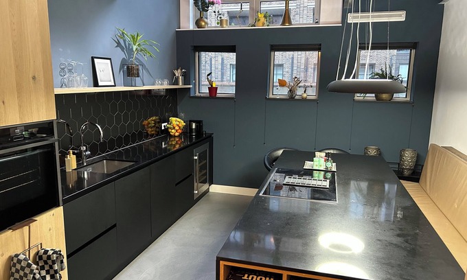 Amsterdam West Casa | Luxurious 5-storey 3-bedroom townhome at the water in the heart of Amsterdam