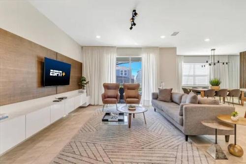 Davenport Casa | Luxurious 5br W Pool, Spa, Game Room & Bbq Grill