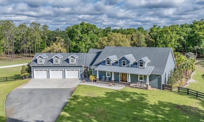 Inverness Casa | Luxurious 6-bedroom estate with pool, on over 6 fenced in acres