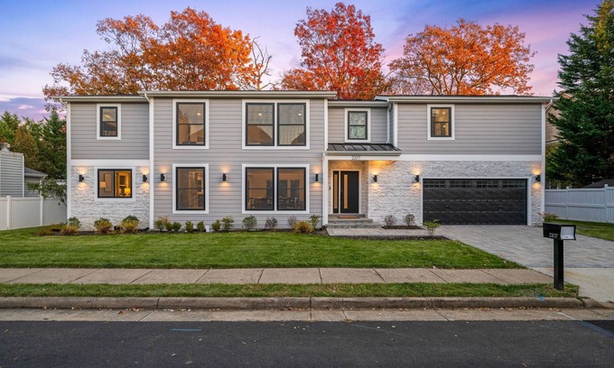 Tysons Casa | Luxurious 6BR Home ★ Heart of Tysons ★ Ideal for Families