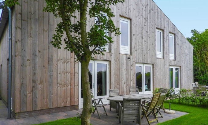 Grijpskerke Casa | Luxurious 8-person holiday apartment with free Internet in Grijpskerke, Walcheren