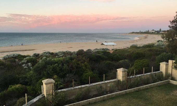 Wannanup Casa | Lujosa casa de vacaciones frente al mar, ideal para familias y amigos
