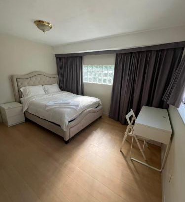 Kerrisdale Casa | Luxurious and quiet room in Vancouver's West End