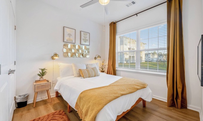 Yulee Apartamento | Luxurious Apartments - Pool Gym Bikes