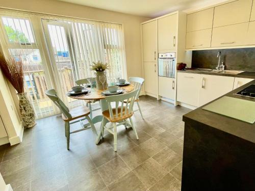 Felixstowe Casa | Luxurious Beach House with spectacular sea views
