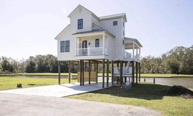 Perry Casa | Luxurious Camp In Sportsman’s Paradise