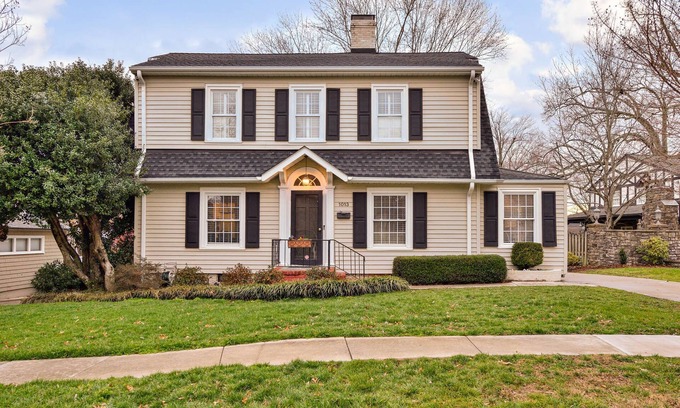 High Point Casa | Luxurious Cape Cod in Emerywood - Minutes to Furniture Market & HP University