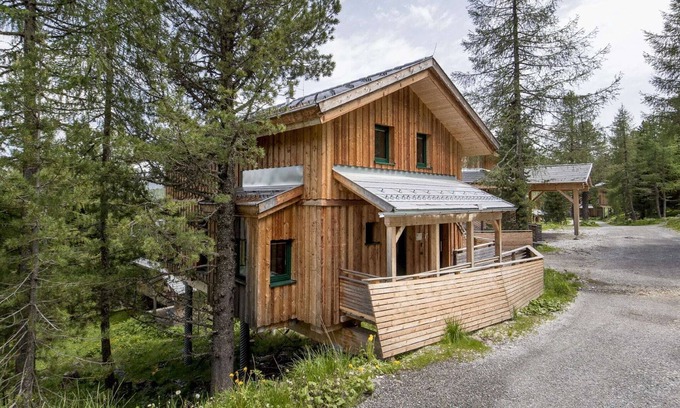 Turracher Hohe Chalet De Esquí | Lujoso chalet con jacuzzi exterior