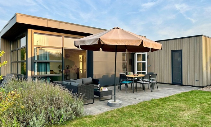 Olburgen Casa | Luxurious Chalet Sand & Seele: your dream vacation on the IJssel!