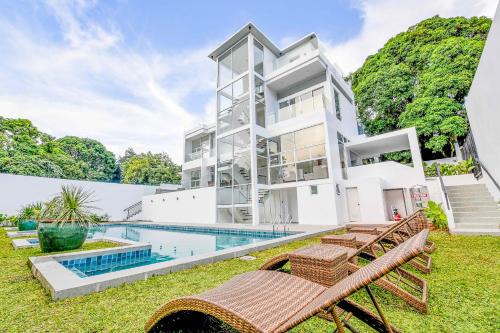 Tagaytay Apartamento | Luxurious Cliff House Tagaytay