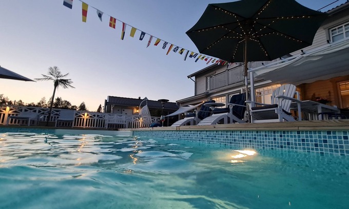 Vallentuna Casa | Luxurious, comfortable and fully equipped villa with heated pool