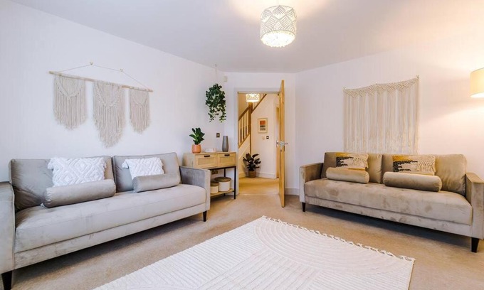 Chester Casa | Luxurious Cosy 4BR Home Cheshire