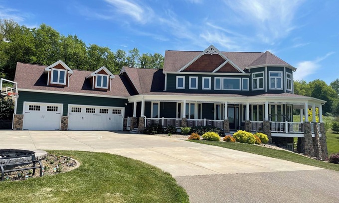 Mount Horeb Casa | Luxurious Country Retreat