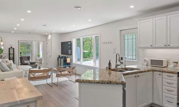Muskoka Lakes Casa | Luxurious cozy getaway in the heart of Muskoka!