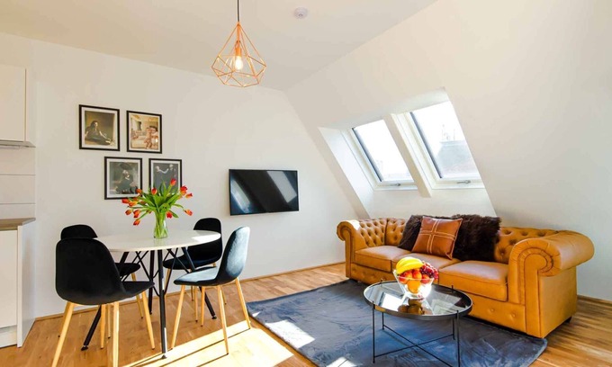 Weißgerber Apartamento | Luxurious & Cozy | Prime Location, ♛King Bed, View