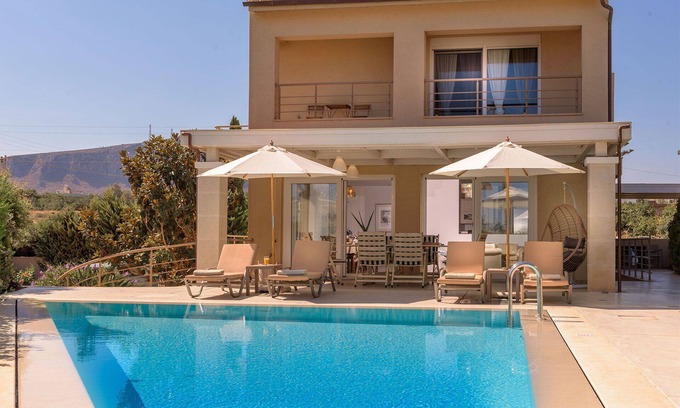 Kato Gouves Villa | Luxurious Cretan Villa with Private Pool 200m from the beach