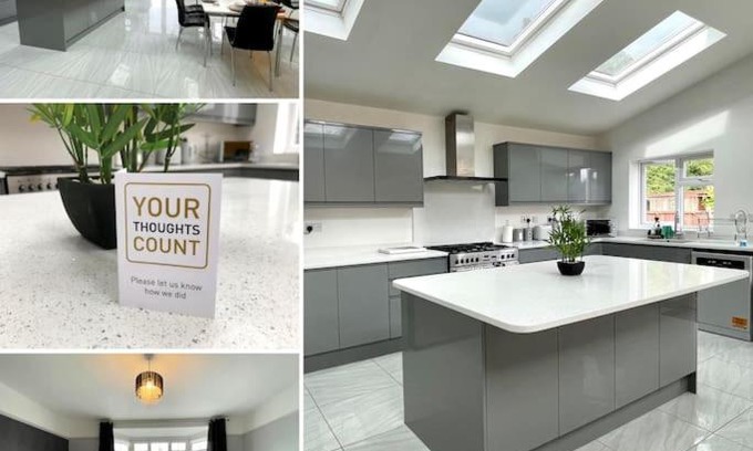Luton Casa | Luxurious Detached Holiday House Free Parking near Airport Town Centre Railway Station