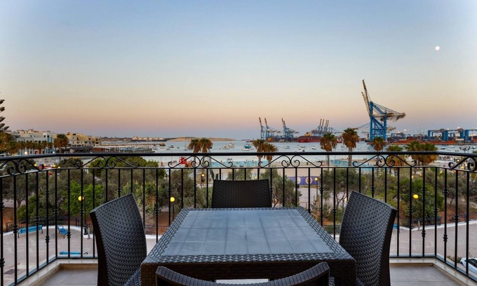 Birzebbuga Apartamento | Luxurious Duplex Seafront Apt w Amazing Sea Views
