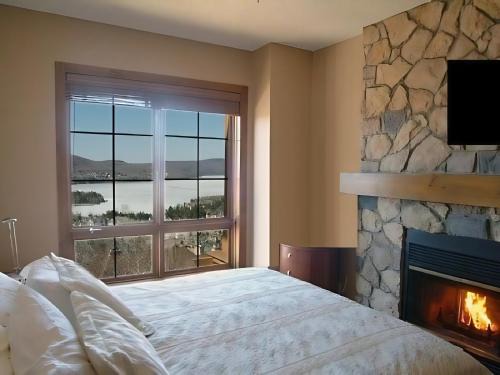 Mont-Tremblant Apartamento | Luxurious Equinoxe Ski-in/Ski-out