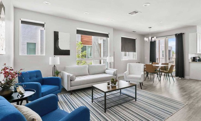 Downey Casa | Luxurious Estate on Tweedy Lane
