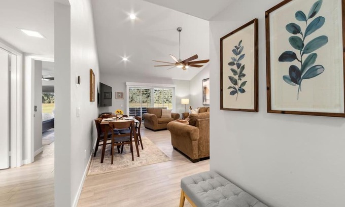 Palm Desert Casa | Luxurious fairway condo resort country club