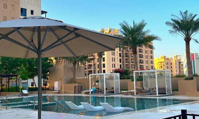 Umm Suqeim 3 Casa | Luxurious Garden View Apartment with Pool & Gym in Madinat Jumeirah By ĀYA Boutique