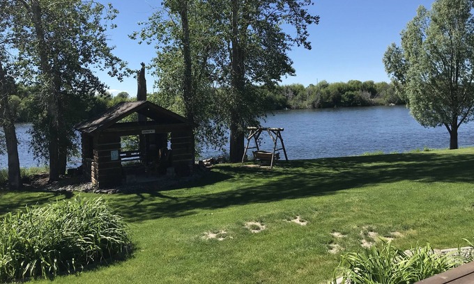 St. Anthony Casa | Luxurious Guest House on the Snake River