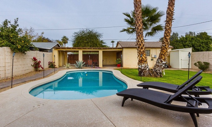 Story Casa | Lujosa casa de huéspedes con piscina climatizada en el centro de Phoenix, cerca del centro
