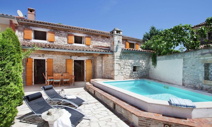 Puntera Casa | Lujosa casa de vacaciones con piscina privada en Barban