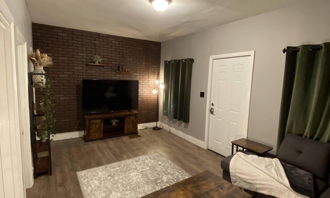 Newport Casa | Luxurious home 10min from downtown Cincy and more!