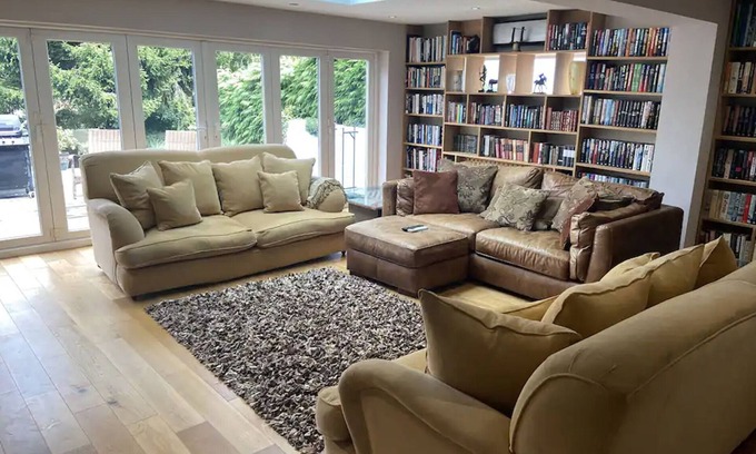 Binfield Casa | Luxurious home in the centre of leafy Binfield