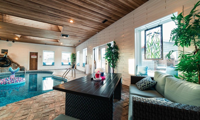 Lethbridge Casa | 2700 pies cuadrados Casa con tu propia piscina cubierta !!
