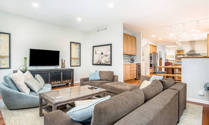 Grand Beach Casa | Luxurious home with private outdoor pool, hot tub, pool table & WiFi